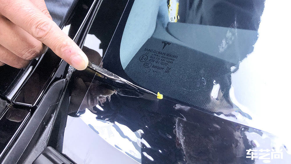 特斯拉model-Y黑色施工龙膜隔热膜畅悦80系列（图1）